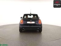 Gebraucht Mini Cooper 136 PS (100 kW) 2023 Enigmatic black Kleinwagen
