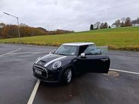 Gebraucht Mini Cooper SE 135 kW (184 PS) 2022 Schwarz Kleinwagen