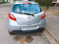 Gebraucht Mazda 2 Center-Line 75 PS (55 kW) 2012 Silber Kleinwagen