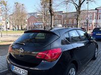 Gebraucht Opel Astra 116 PS (85 kW) 2011 Schwarz Kleinwagen