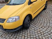 Używany VW Fox 54 KM (39 kW) 2007 Żółty Hatchback