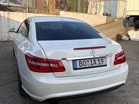 Gebraucht Mercedes E250 AMG line 204 PS (150 kW) 2013 Weiß Coupé