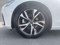 Gebraucht Volvo V60 Plus 197 PS (144 kW) 2025 Crystal weiß perleffekt Kombi