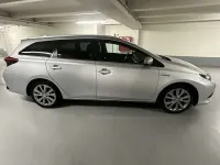 Gebraucht Toyota Auris Hybrid Executive 99 PS (72 kW) 2016 Grau Kombi