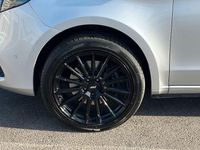 Gebraucht Mercedes V300 Edition 237 PS (174 kW) 2023 Silber Van / Kleinbus