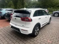 Gebraucht Kia Niro Vision 141 PS (103 kW) 2017 Weiß SUV