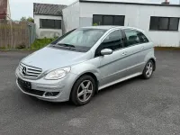 Gebraucht Mercedes B200 140 PS (102 kW) 2005 Silber Van / Kleinbus