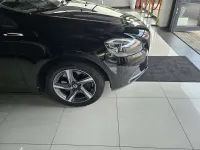 Gebraucht Volvo V40 Basis 120 PS (88 kW) 2016 Black solid "stone" / solid Kombi