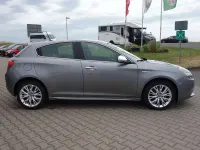 Gebraucht Alfa Romeo Giulietta Lusso 120 PS (88 kW) 2020 Stromboli grau Kleinwagen