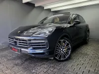 Gebraucht Porsche Cayenne S 441 PS (324 kW) 2019 Schwarz SUV