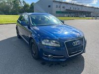 Gebraucht Audi A3 Attraction 105 PS (77 kW) 2010 Blau Limousine