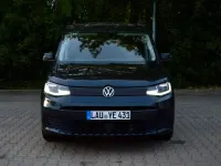 Second-hand VW Caddy R 114 CP (83 kW) 2023 Albastru Monovolum