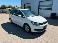 Gebraucht VW Touran Comfortline 105 PS (77 kW) 2015 Weiß Van / Kleinbus