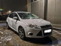 Gebraucht Ford Focus 125 PS (91 kW) 2011 Weiß Limousine