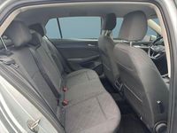 Gebraucht VW Golf VIII 131 PS (96 kW) 2023 Silber Kleinwagen