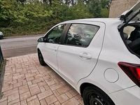 Gebraucht Toyota Yaris 99 PS (72 kW) 2017 Weiß Kleinwagen