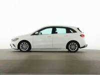 Gebraucht Mercedes B200 Progressive 163 PS (119 kW) 2019 Weiß Kleinwagen