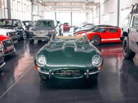 Second-hand Jaguar E-Type 269 CP (197 kW) 1961 Verde Cabrio