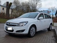 Gebraucht Opel Astra Selection 116 PS (85 kW) 2011 Weiß Kombi