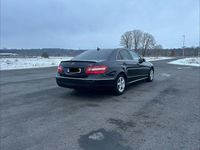 Gebraucht Mercedes E220 170 PS (125 kW) 2010 Schwarz Limousine