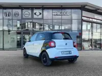 Używany Smart ForFour Prime 90 KM (66 kW) 2016 Biały Hatchback