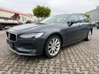 Gebraucht Volvo V90 Momentum 190 PS (139 kW) 2019 Grau Kombi