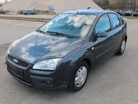 Używany Ford Focus Fun X 101 KM (74 kW) 2007 Szary Sedan/Limuzyna