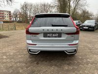 Neu Volvo XC60 Plus 253 PS (186 kW) 2026 Grau SUV