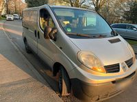 Gebraucht Renault Trafic 115 PS (84 kW) 2007 Silber Van / Kleinbus