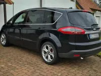 Gebraucht Ford S-MAX 140 PS (102 kW) 2014 Schwarz Van / Kleinbus