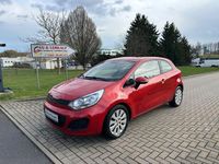 Gebraucht Kia Rio Edition 7 86 PS (63 kW) 2012 Rot Limousine
