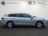 Gebraucht VW Passat Business 150 PS (110 kW) 2025 Oyster silver metallic Kombi