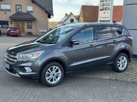 Gebraucht Ford Kuga Titanium 182 PS (133 kW) 2017 Grau SUV