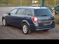 Gebraucht Opel Astra 115 PS (84 kW) 2010 Blau Kombi