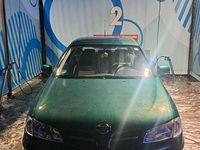 Gebraucht Nissan Almera 90 PS (66 kW) 2002 Grün Kleinwagen