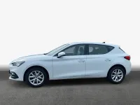Gebraucht Seat Leon Style 131 PS (96 kW) 2022 Weiß Limousine