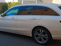Gebraucht Mercedes C300e 306 PS (225 kW) 2019 Weiß Kombi