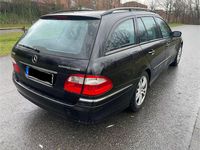 Gebraucht Mercedes E200 Avantgarde 163 PS (119 kW) 2005 Schwarz Limousine