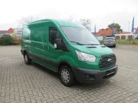 Gebraucht Ford Transit Trend 131 PS (96 kW) 2018 Grün (foliert) Van