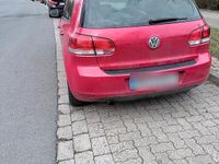 Gebraucht VW Golf VI 105 PS (77 kW) 2010 Rot Kleinwagen