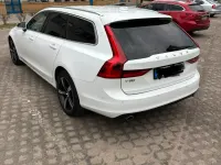 Gebraucht Volvo V90 Momentum 190 PS (139 kW) 2017 Weiß Kombi