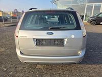 Gebraucht Ford Focus Style 101 PS (74 kW) 2008 Polarsilber metallic Kombi
