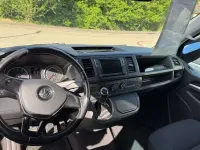 Gebraucht VW Multivan Trendline 150 PS (110 kW) 2018 Starlight blue metallic Van / Kleinbus