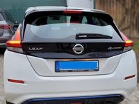 Gebraucht Nissan Leaf Acenta 110 kW (150 PS) 2021 Weiß Kleinwagen
