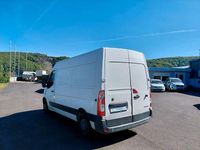 Second-hand Renault Master 125 CP (91 kW) 2011 Alb Monovolum