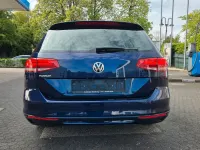 Gebraucht VW Passat 125 PS (91 kW) 2018 Blau Kombi