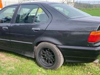 gebraucht BMW 325 E36 i Limousine Automatik