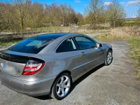 Gebraucht Mercedes C200 122 PS (89 kW) 2007 Silber Coupé