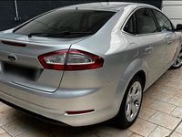 Gebraucht Ford Mondeo 160 PS (117 kW) 2011 Silber Limousine