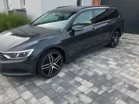 Gebraucht VW Passat Comfortline 120 PS (88 kW) 2018 Grau Kombi